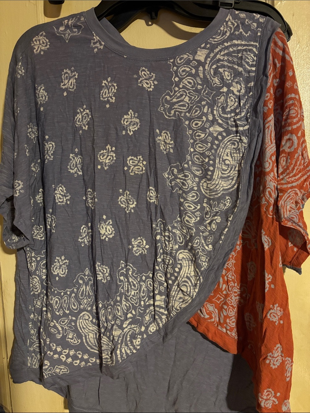 Free People Lightweight Blue & Orange Paisley Mix Short-Sleeve Top sz small